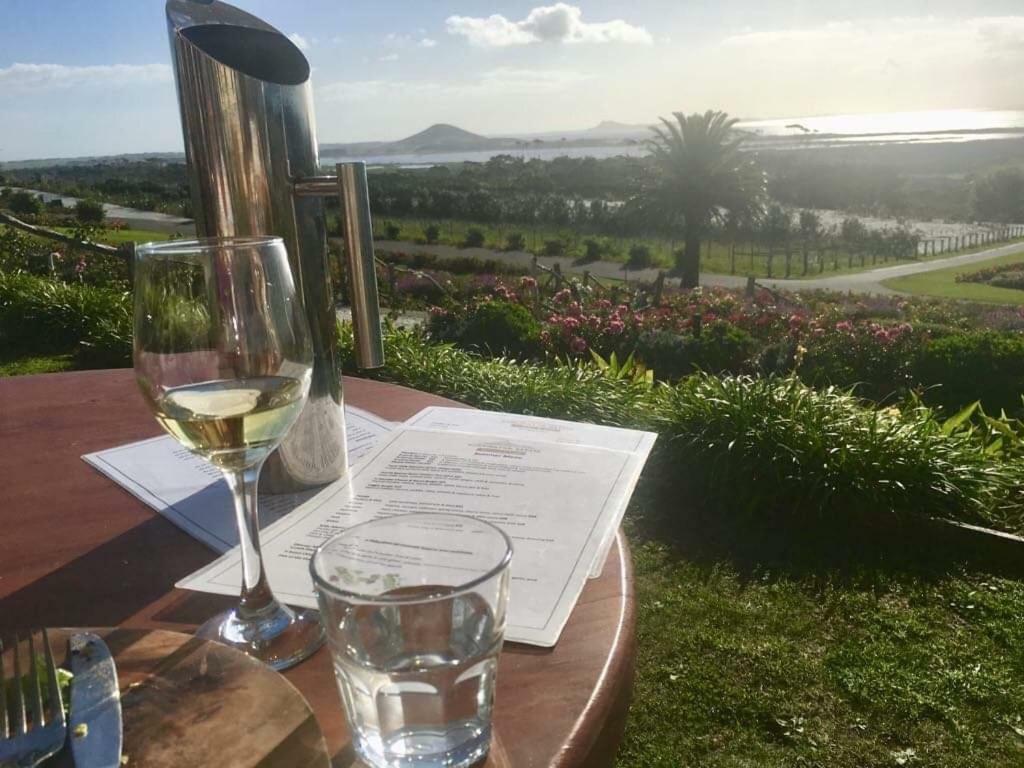 The Camel At Araiawa Raio Lodge Pukenui المظهر الخارجي الصورة